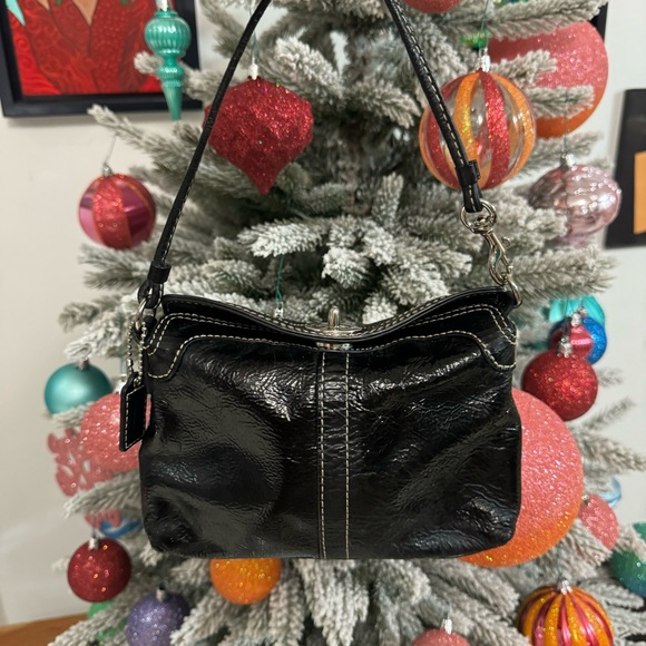 Coach Black Leather with Silver Accents Turn Lock Wristlet EUC - Picture 5 of 11